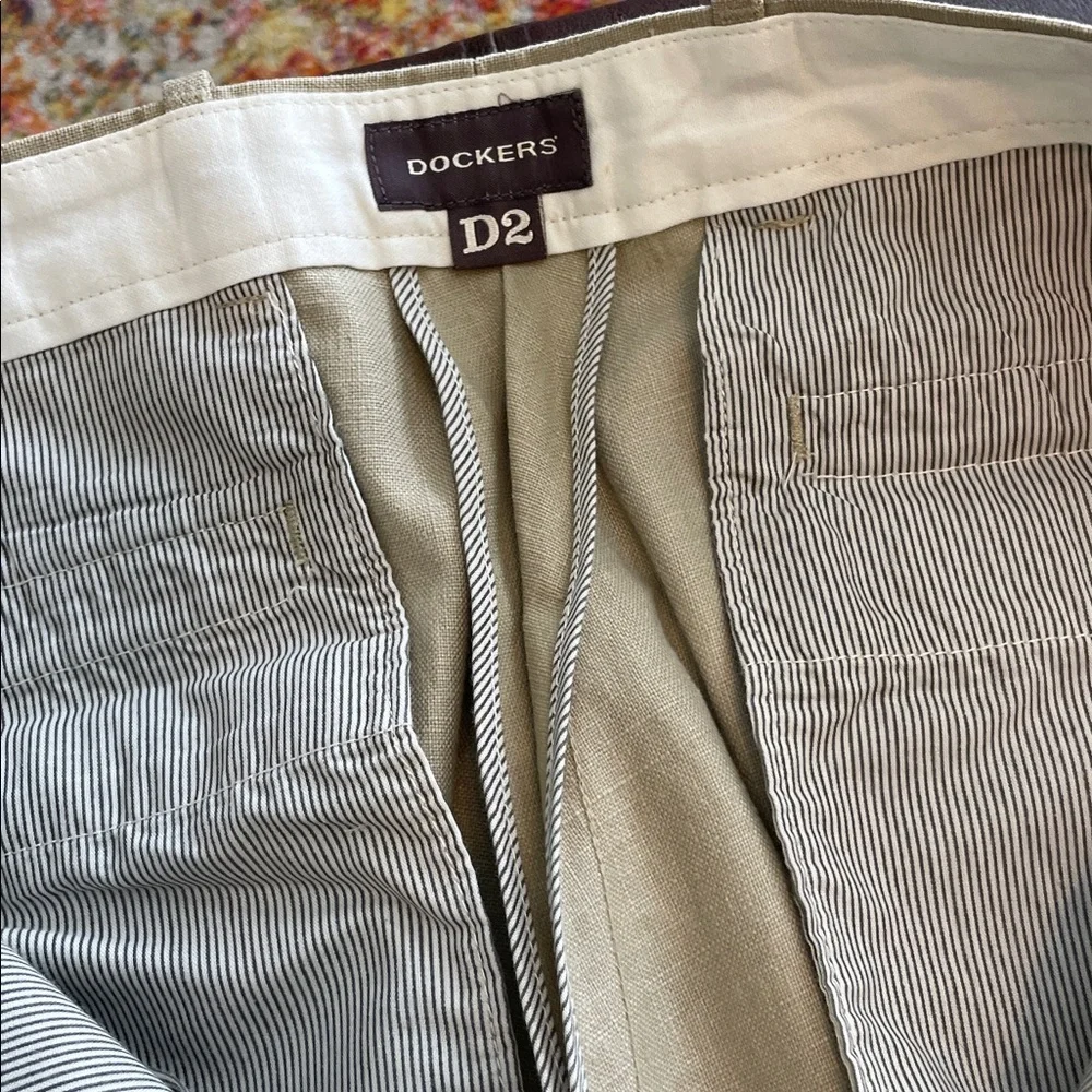 Dockers Men's Light Tan Chinos 100 percent LINEN VERY CLASSY